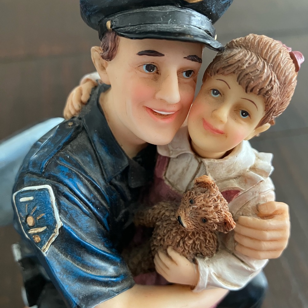 Vtg Vanmark Blue Hats of Bravery Series Daddy’s Little Girl 1999 Police - Picture 3 of 7